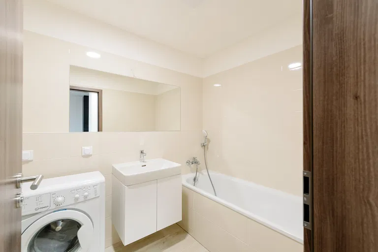 Bajkalská, Nové Mesto - Bratislava III | Prenájom, Byt, 2-izbový, 59 m²