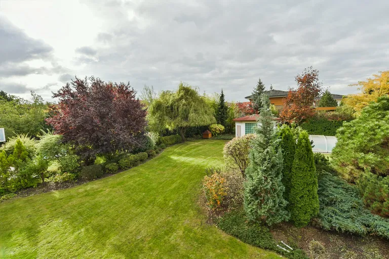 Pod Valem II, Průhonice - Praha-západ | Sale, House, Five-bedroom (6+kk), 309 m²