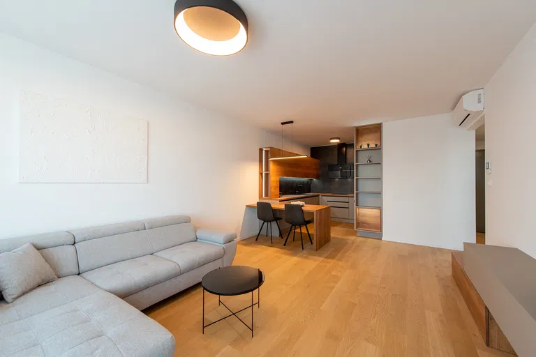 Súkennícka, Bratislava - Bratislava II | Prenájom, Byt, 2-izbový, 61 m²