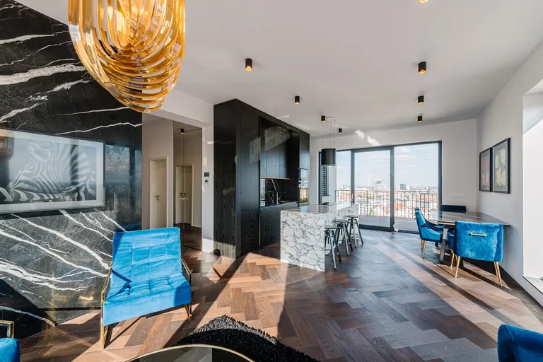 Vlčkova, Staré Mesto - Bratislava I | Prenájom, Byt, 4-izbový, 184 m²