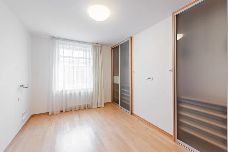 Nad Okrouhlíkem, Libeň - Prague 8 | Sale, Apartment, Two-bedroom (3+kk), 91 m²