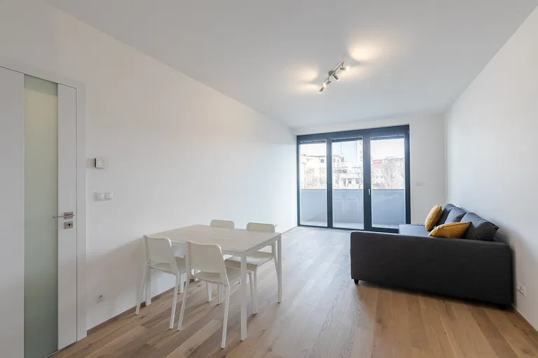 Osadní, Holešovice - Prague 7 | Sale, Apartment, One-bedroom (2+kk), 67 m²
