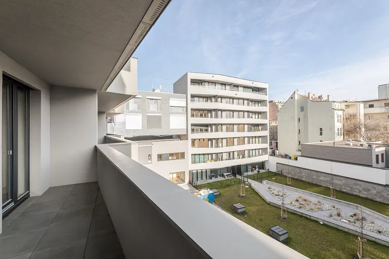 Osadní, Holešovice - Prague 7 | Sale, Apartment, One-bedroom (2+kk), 67 m²