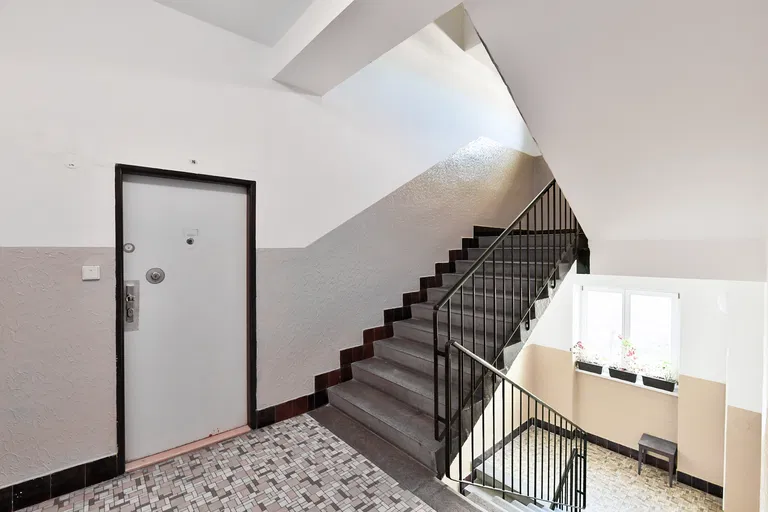 Náměstí 14. října, Smíchov - Prague 5 | Sale, Apartment, One-bedroom (2+kk), 70 m²