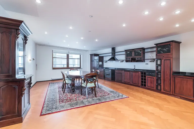 Hradecká, Vinohrady - Prague 3 | Sale, Apartment, Three-bedroom (4+1), 280 m²