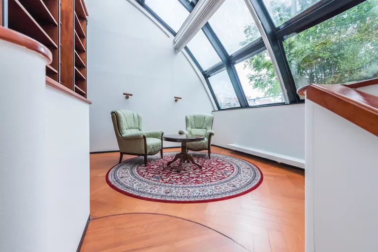 Hradecká, Vinohrady - Prague 3 | Sale, Apartment, Three-bedroom (4+1), 280 m²