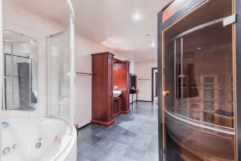 Hradecká, Vinohrady - Prague 3 | Sale, Apartment, Three-bedroom (4+1), 280 m²