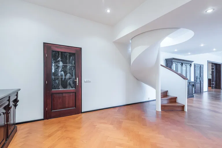 Hradecká, Vinohrady - Prague 3 | Sale, Apartment, Three-bedroom (4+1), 280 m²