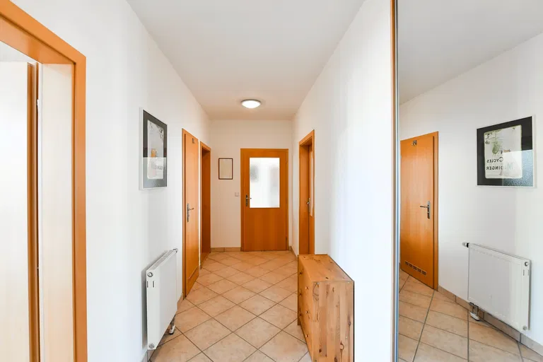 Počernická, Strašnice - Prague 10 | Sale, Apartment, One-bedroom (2+kk), 63 m²