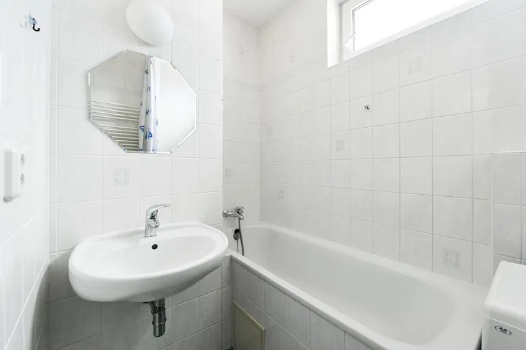 Počernická, Strašnice - Prague 10 | Sale, Apartment, One-bedroom (2+kk), 63 m²