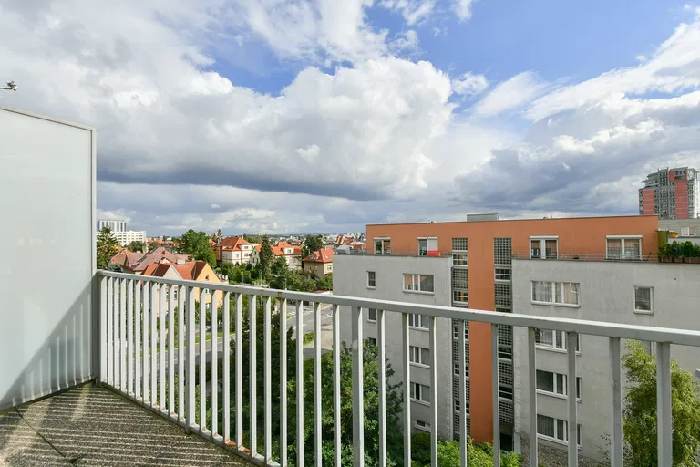 Počernická, Strašnice - Prague 10 | Sale, Apartment, One-bedroom (2+kk), 63 m²