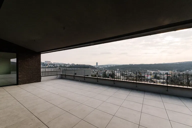 Ďumbierska, Nové Mesto - Bratislava III | Sale, Apartment, Four-bedroom (5+kk), 295 m²