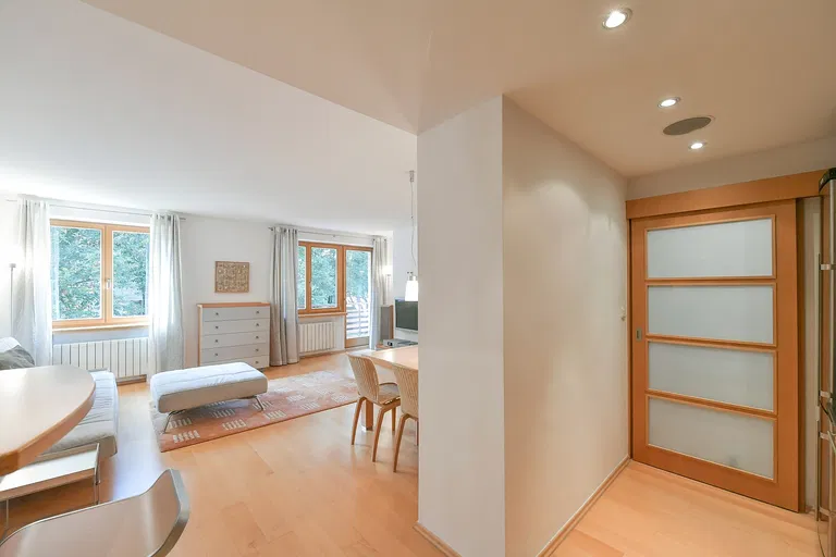 Gončarenkova, Braník - Prague 4 | Sale, Apartment, One-bedroom (2+kk), 90 m²
