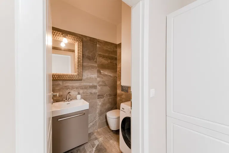 Gorkého, Staré Mesto - Bratislava I | Prenájom, Byt, 3-izbový, 86 m²