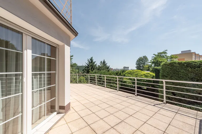 Nad Lúčkami, Karlova Ves - Bratislava IV | Sale, House, Seven-bedroom (8+1), 496 m²