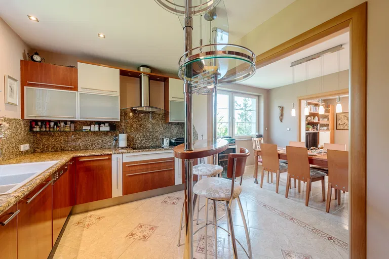 Nad Lúčkami, Karlova Ves - Bratislava IV | Sale, House, Seven-bedroom (8+1), 496 m²
