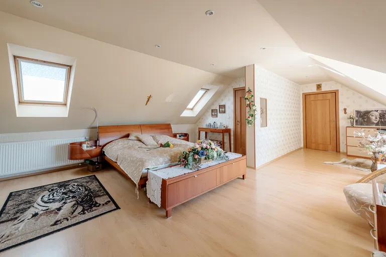 Nad Lúčkami, Karlova Ves - Bratislava IV | Sale, House, Seven-bedroom (8+1), 496 m²
