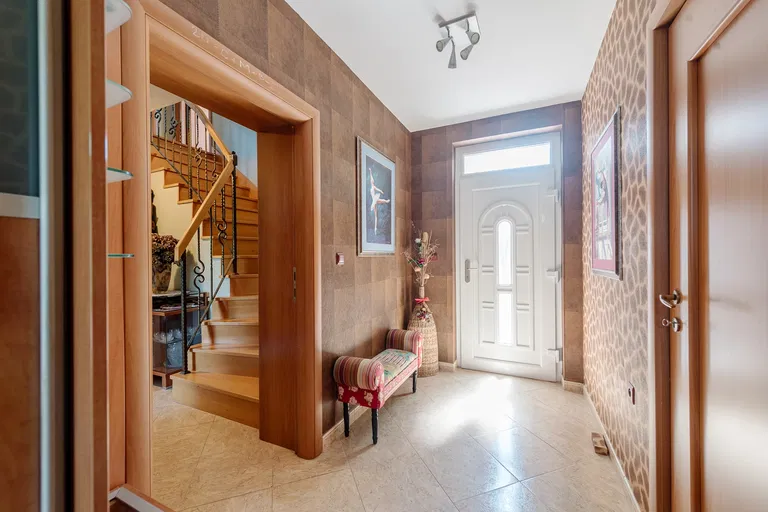 Nad Lúčkami, Karlova Ves - Bratislava IV | Sale, House, Seven-bedroom (8+1), 496 m²