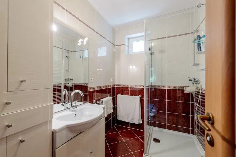 Nad Lúčkami, Karlova Ves - Bratislava IV | Sale, House, Seven-bedroom (8+1), 496 m²