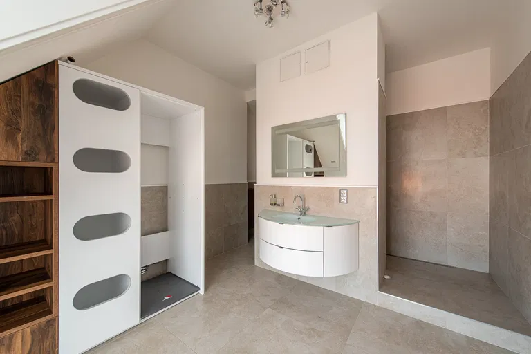 Gorkého, Staré Mesto - Bratislava I | Prenájom, Byt, 3-izbový, 282 m²