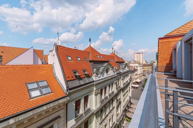 Gorkého, Staré Mesto - Bratislava I | Prenájom, Byt, 3-izbový, 282 m²