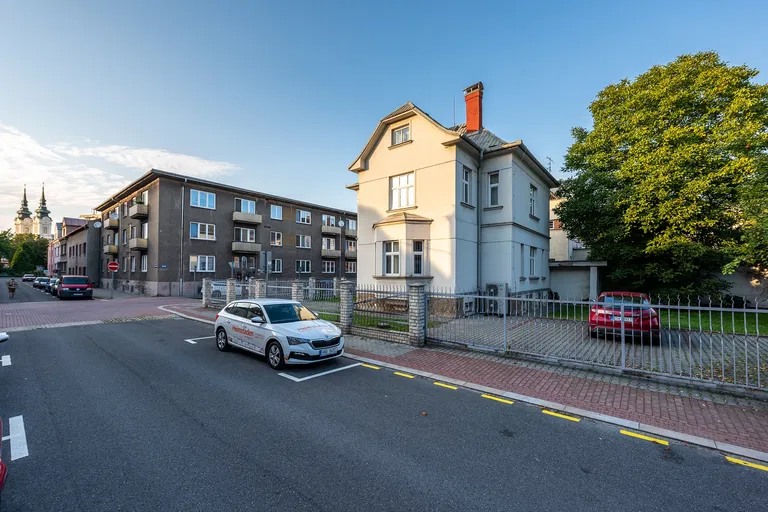 Pražákova, Ostrava-Mariánské Hory a Hulváky - Ostrava-město | Sale, House, Seven-bedroom (8+kk), 377 m²