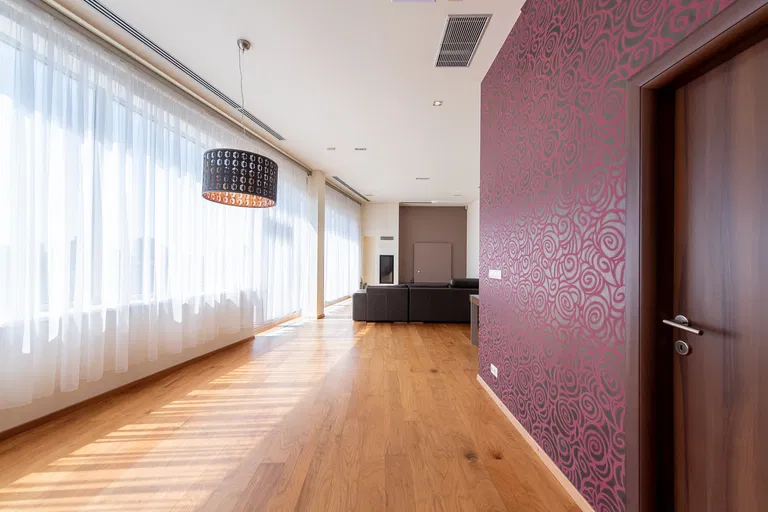 Trnavská cesta, Ružinov - Bratislava II | Prenájom, Byt, 3-izbový, 196 m²