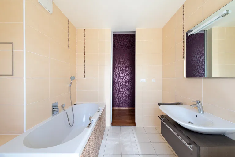 Trnavská cesta, Ružinov - Bratislava II | Prenájom, Byt, 3-izbový, 196 m²