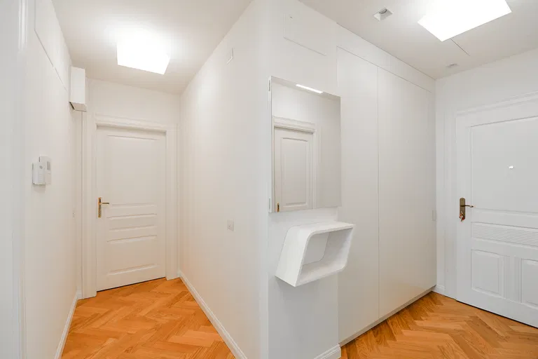 Vězeňská, Staré Město - Prague 1 | Sale, Apartment, Two-bedroom (3+kk), 94 m²
