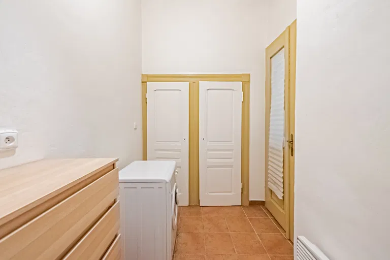Ostrovského, Smíchov - Praha 5 | Predaj, Byt, 2-izbový, 45 m²