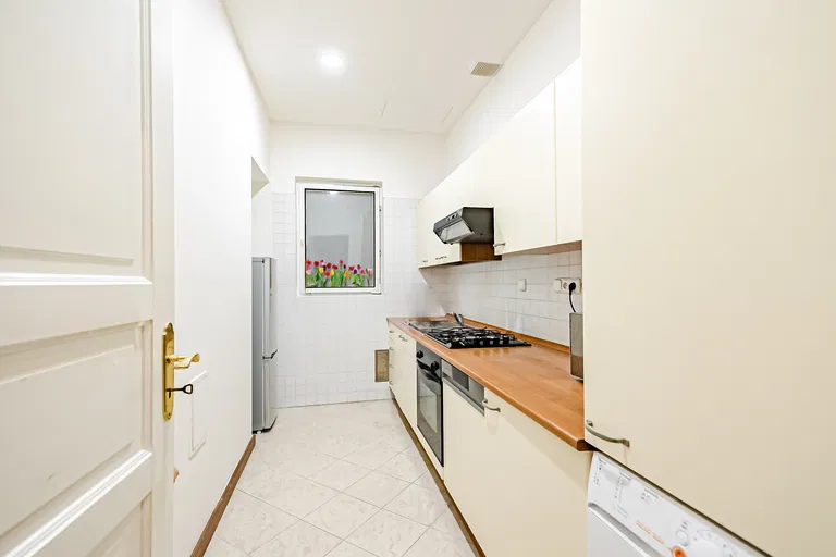 Trojanova, Nové Město - Praha 2 | Predaj, Byt, 2-izbový, 49 m²