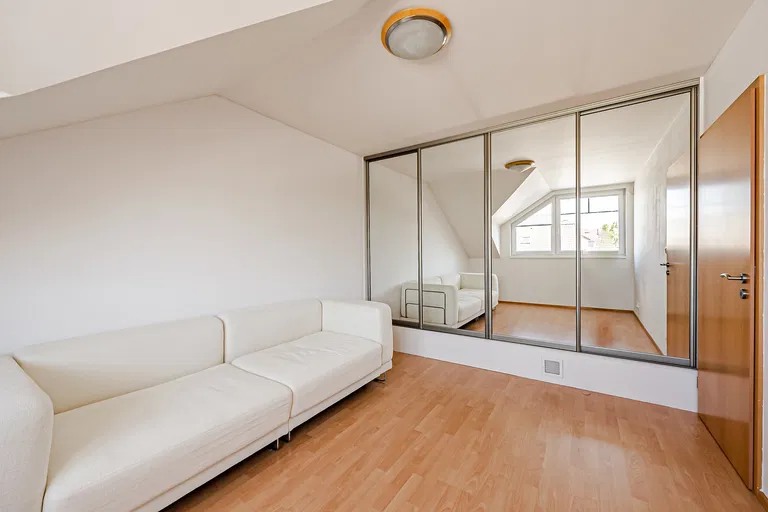 Za Farou, Slivenec - Prague 5 | Sale, House, Three-bedroom (4+kk), 122 m²