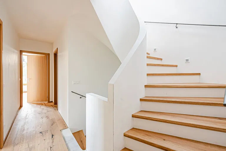 U Drahaně, Bohnice - Prague 8 | Sale, House, Five-bedroom (6+kk), 214 m²