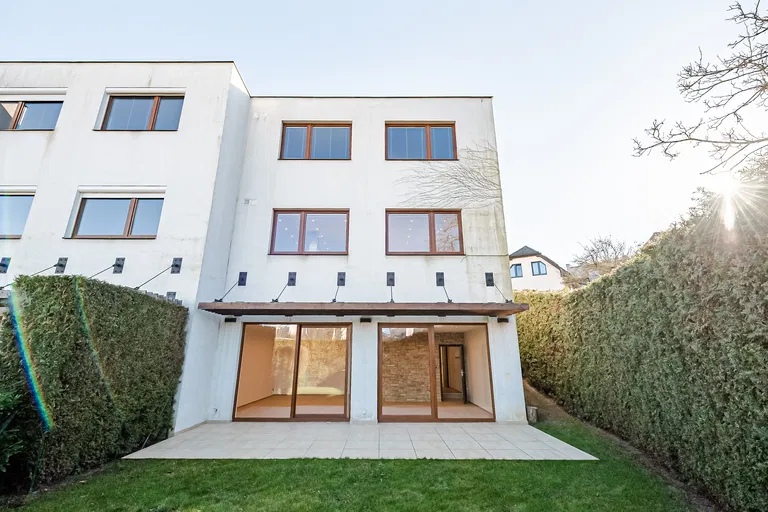 Hlušičkova, Stodůlky - Prague 5 | Rent, House, Five-bedroom (6+kk), 310 m²