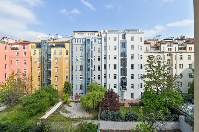 Mánesova, Vinohrady - Praha 2 | Prenájom, Byt, 3-izbový, 86 m²