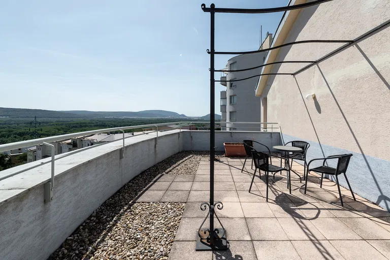 Kresánkova, Karlova Ves - Bratislava IV | Rent, Apartment, One-bedroom (2+1), 88 m²