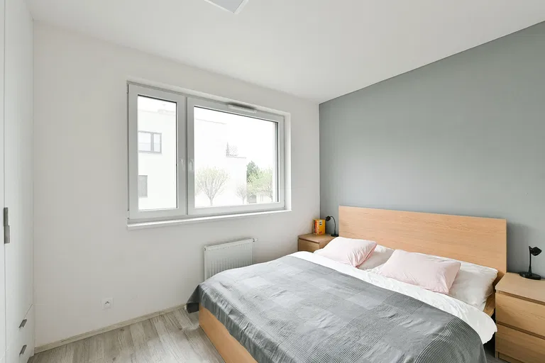 Pod Jarovem, Žižkov - Prague 3 | Sale, Apartment, Two-bedroom (3+kk), 78 m²