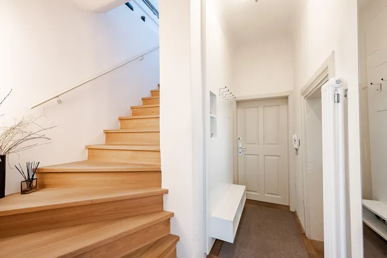 Valdštejnská, Malá Strana - Prague 1 | Sale, Apartment, Two-bedroom (3+kk), 104 m²