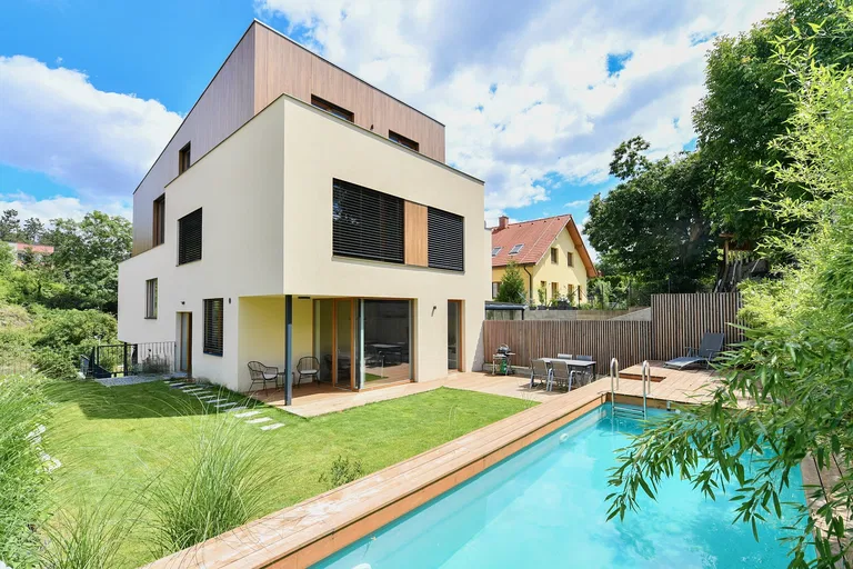 5. máje, Motol - Prague 5 | Sale, Apartment, Three-bedroom (4+kk), 180 m²