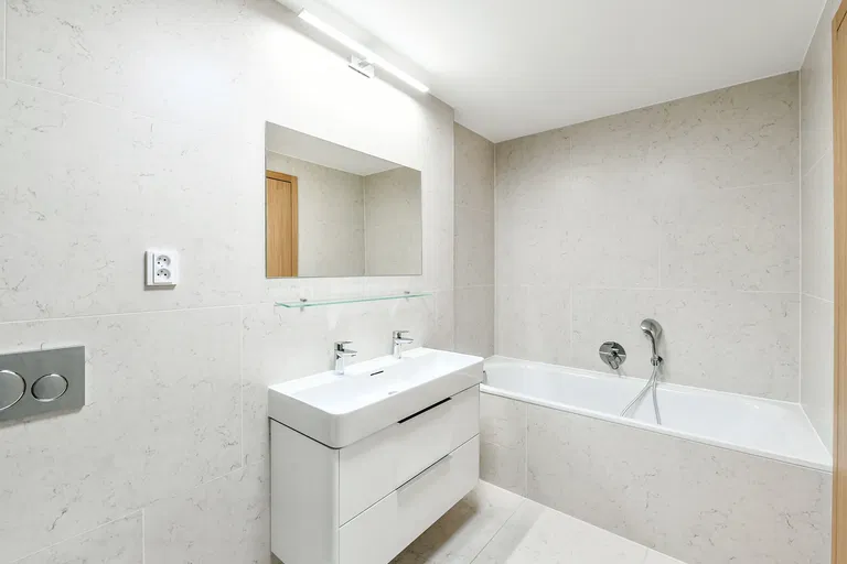 5. máje, Motol - Prague 5 | Sale, Apartment, Three-bedroom (4+kk), 180 m²