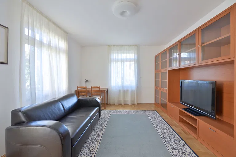 Benešovská, Vinohrady - Praha 10 | Prenájom, Byt, 5-izbový, 139 m²