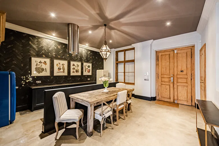 Plaská, Malá Strana - Prague 5 | Sale, Apartment, One-bedroom (2+1), 121 m²