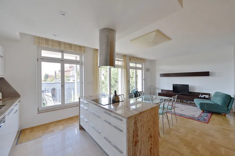 Benešovská, Vinohrady - Praha 10 | Prenájom, Byt, 5-izbový, 139 m²