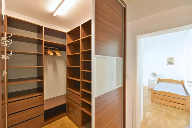 Benešovská, Vinohrady - Praha 10 | Prenájom, Byt, 5-izbový, 139 m²