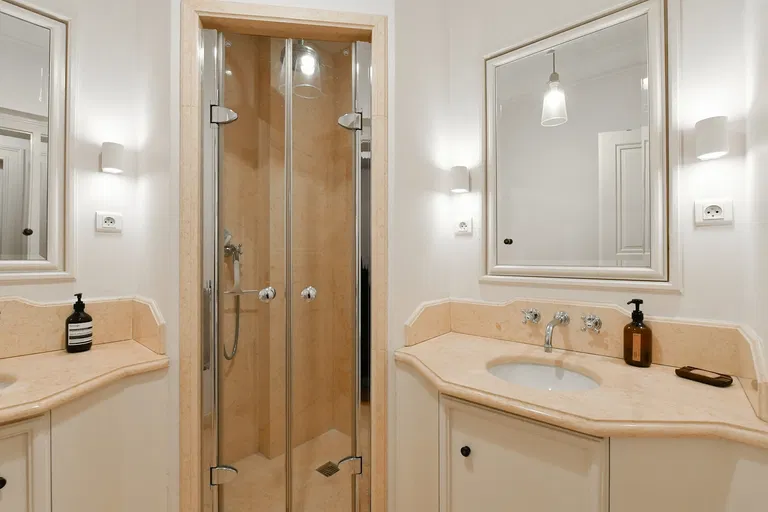 Trojanova, Nové Město - Prague 2 | Sale, Apartment, Four-bedroom (5+1), 207 m²