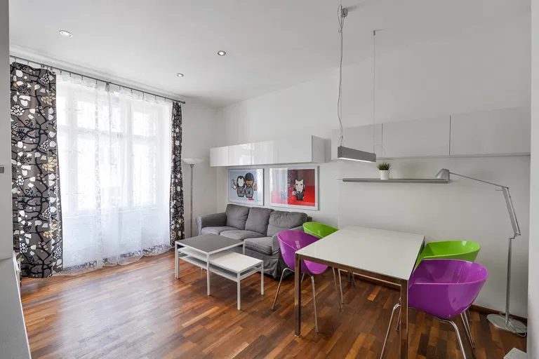 Elišky Krásnohorské, Staré Město - Praha 1 | Prenájom, Byt, 2-izbový, 47 m²