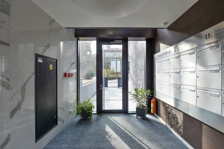 Pod Ateliéry, Hlubočepy - Praha 5 | Prenájom, Byt, 5-izbový, 251 m²