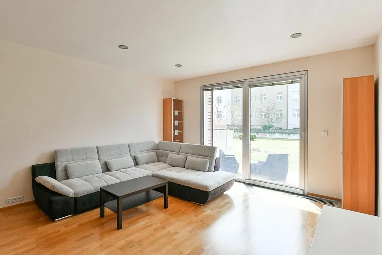 Korunní, Vinohrady - Prague 10 | Sale, Apartment, One-bedroom (2+kk), 76 m²