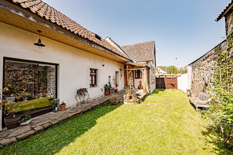 Rataje - Tábor | Predaj, Rodinný dom, 2-izbový, 83 m²