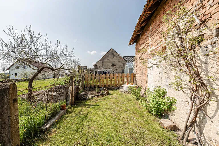 Rataje - Tábor | Predaj, Rodinný dom, 2-izbový, 83 m²